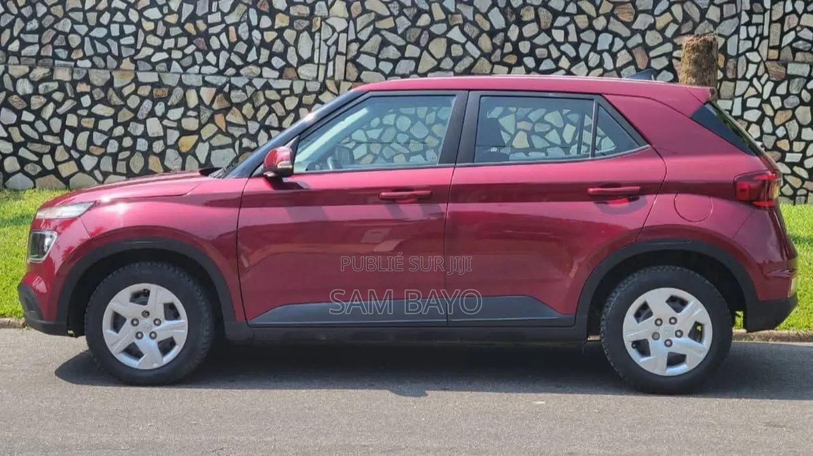 Hyundai Venue 2021 Rose