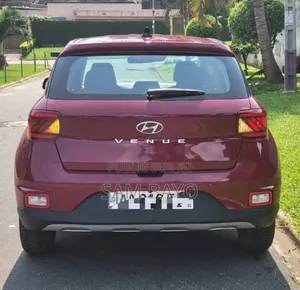 Hyundai Venue 2021 Rose