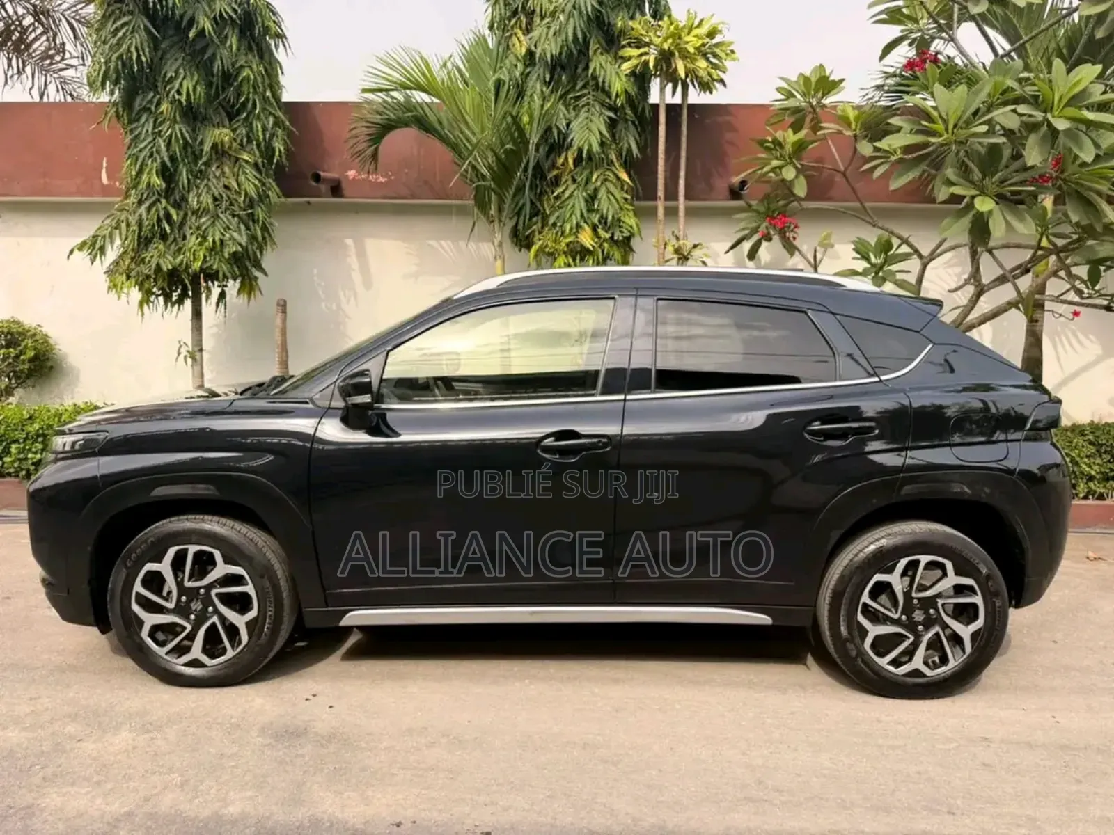 Suzuki Fronx 2024 Noir