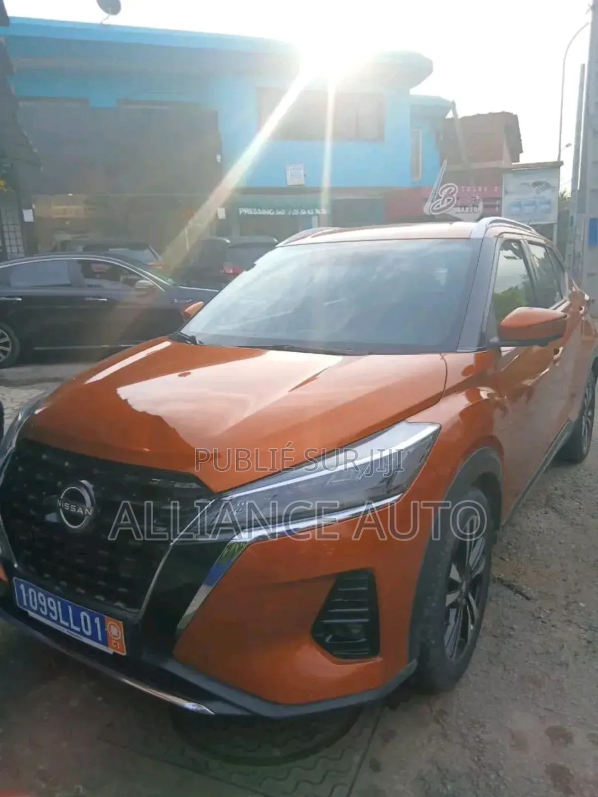 Nissan Kicks 2023 Orange
