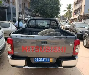 Mitsubishi L200 2018 Gris