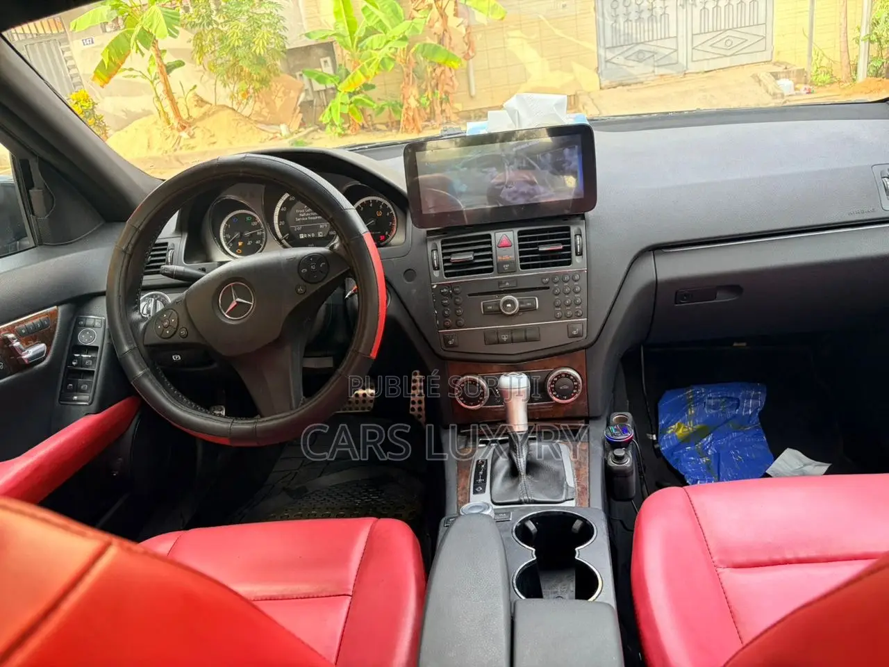 Mercedes-Benz C300 Luxury 4Matic Sedan AWD (3.0L 6cyl 7A) 2010 Noir