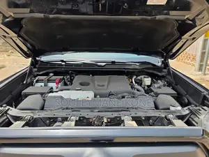 Toyota Tundra 2025 Noir