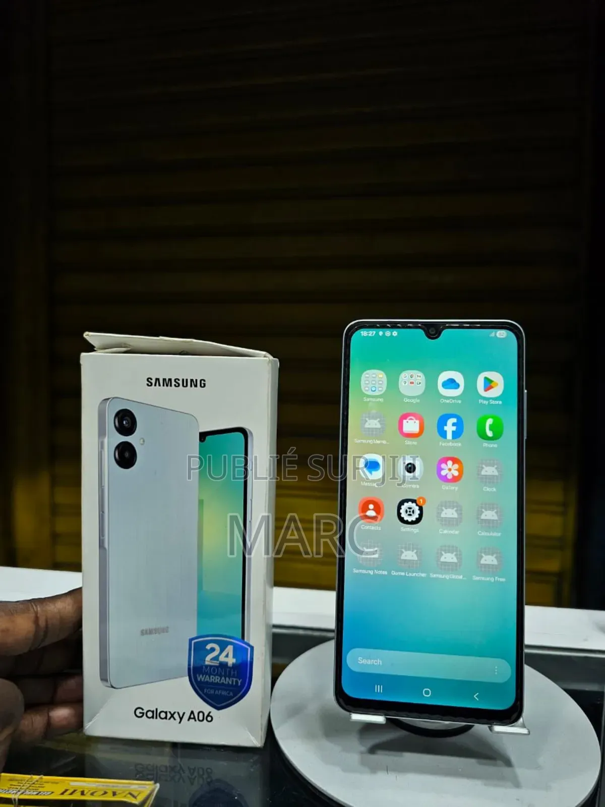 Nouveau Samsung Galaxy A06 64 GB Blanc