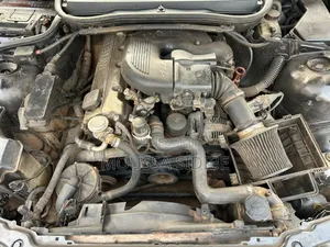 BMW 3 Series 316i RWD 2003 Noir