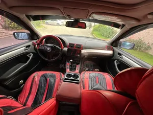 BMW 3 Series 316i RWD 2003 Noir