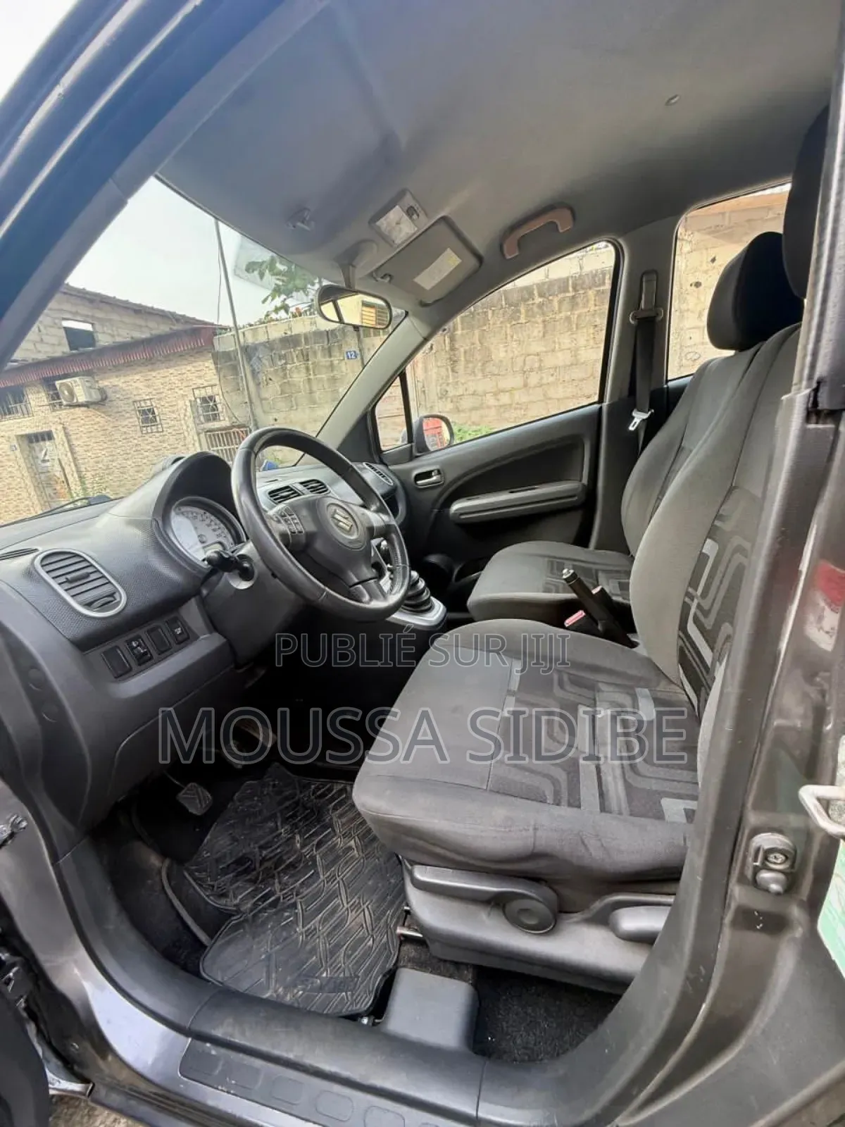 Suzuki Splash 2011 Gris