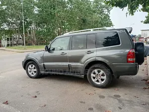 Mitsubishi Pajero 2008 Gris
