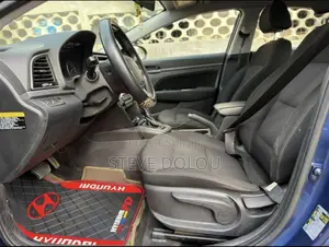 Hyundai Elantra Value Edition 2018 Bleu