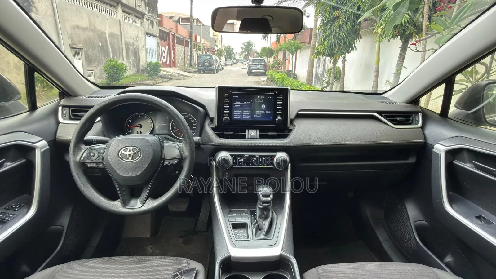 Toyota RAV4 XLE 2022 Bleu