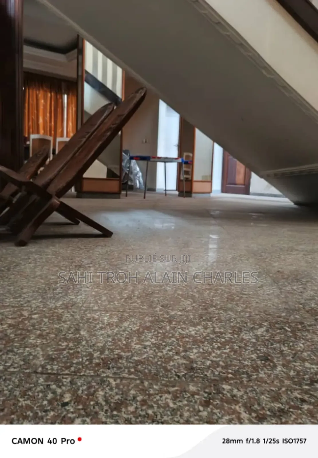 Une Somptueuse Villa Duplex De 12 Pièces Bon Pour Des Institutions