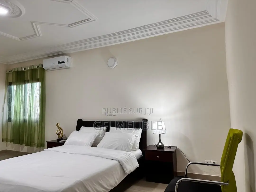 Furnished 4chbre Duplex dans G. F. J Meublé, Cocody à Louer