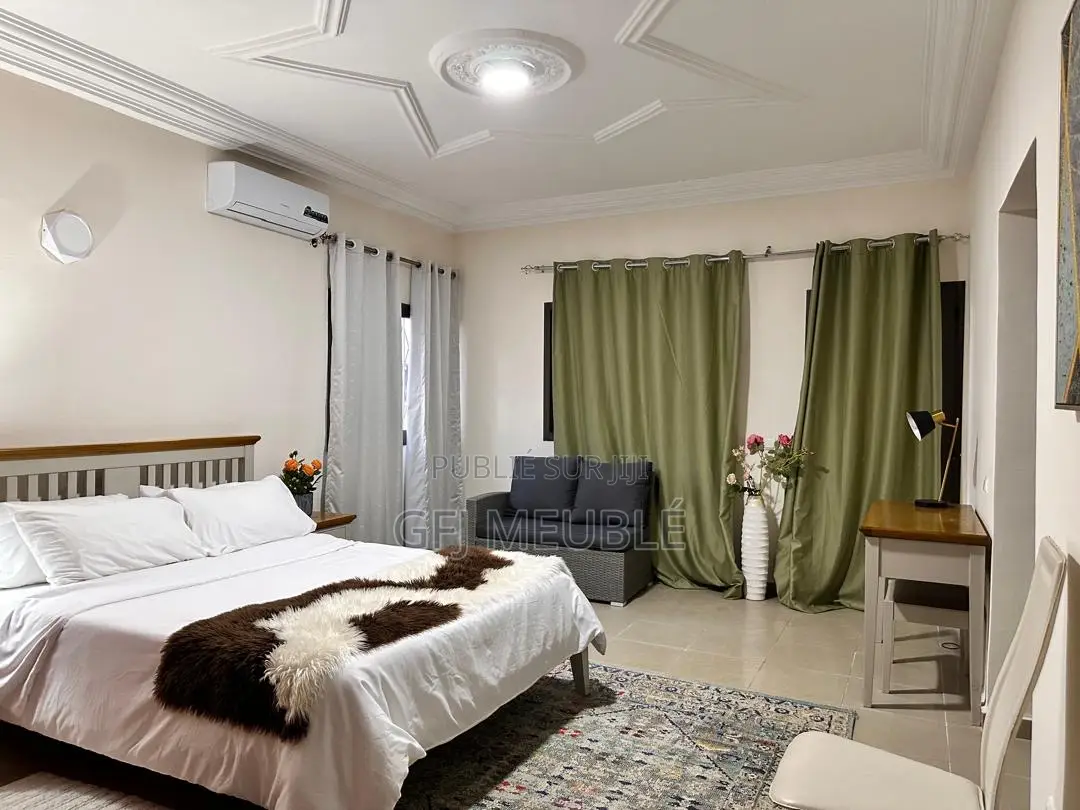 Furnished 4chbre Duplex dans G. F. J Meublé, Cocody à Louer