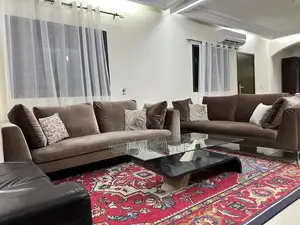 Furnished 4chbre Duplex dans G. F. J Meublé, Cocody à Louer