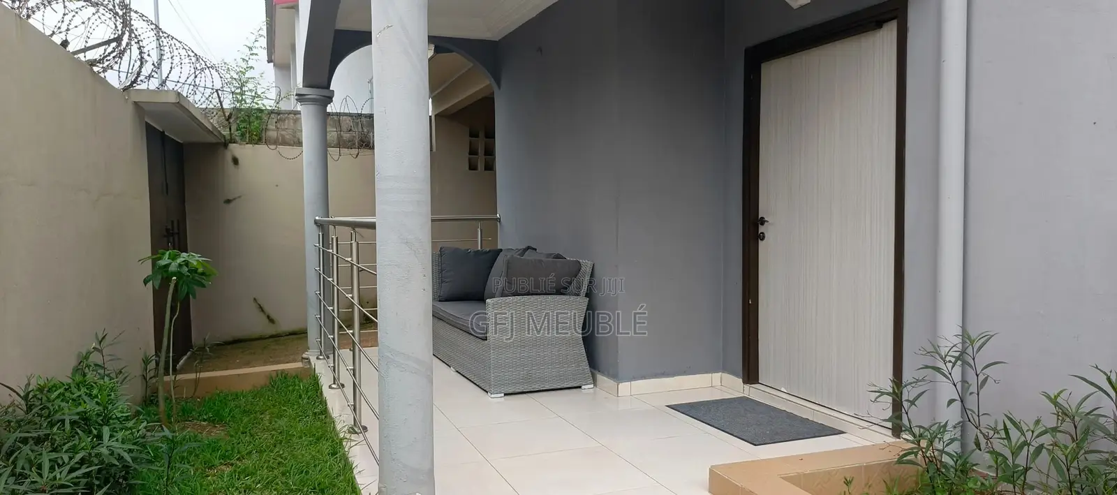 Furnished 4chbre Duplex dans G. F. J Meublé, Cocody à Louer