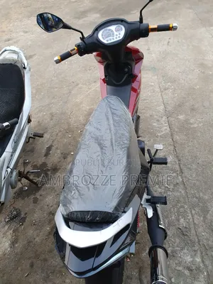 Nouveau KTM Autre 2023 Rouge