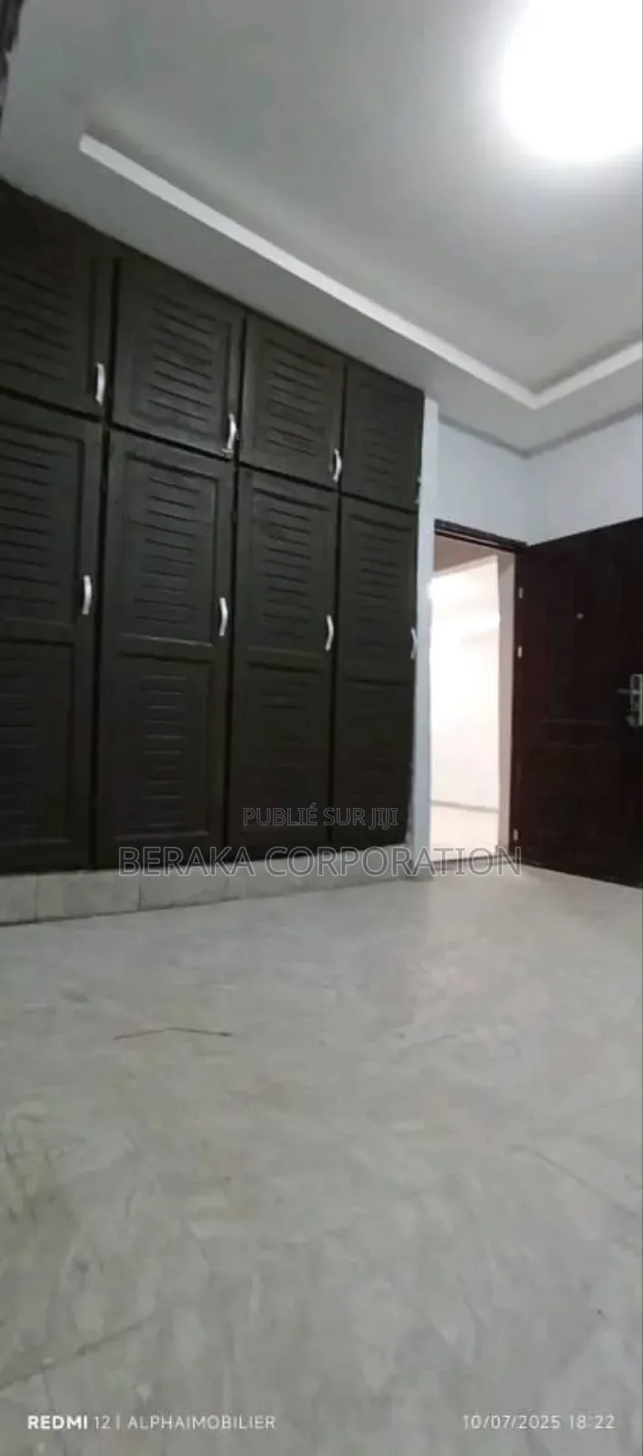 3chbre Maison dans Beraka Corporation, Cocody à Vendre