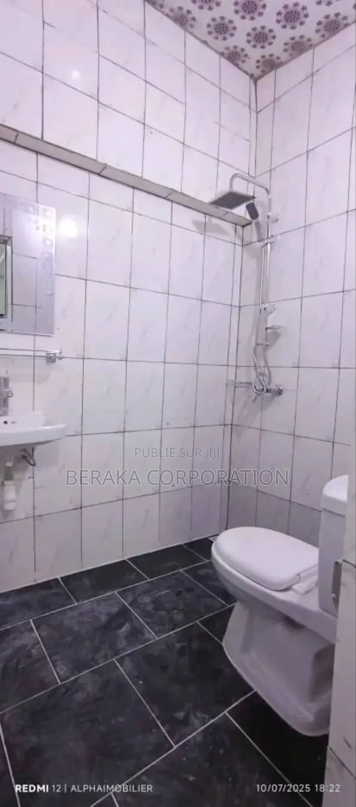 3chbre Maison dans Beraka Corporation, Cocody à Vendre