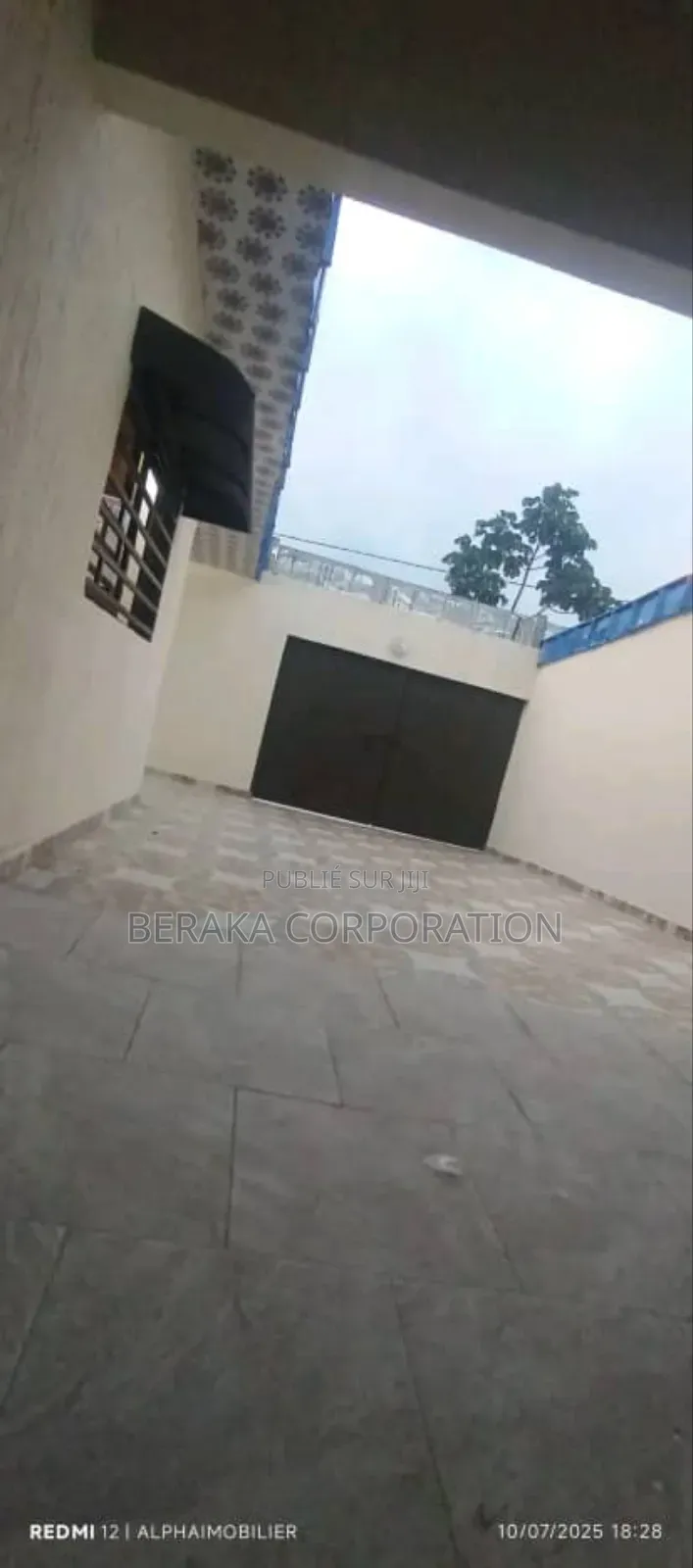 3chbre Maison dans Beraka Corporation, Cocody à Vendre