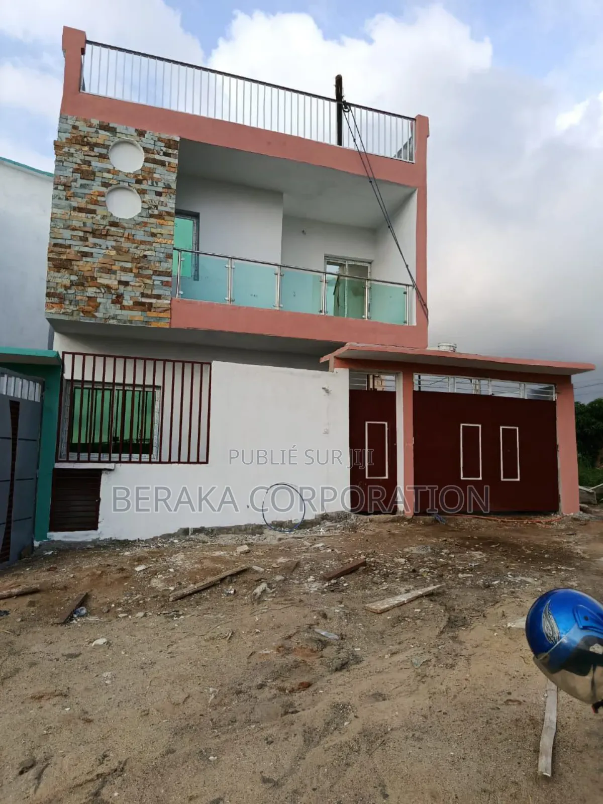 4chbre Duplex dans Beraka Corporation, Cocody à Vendre