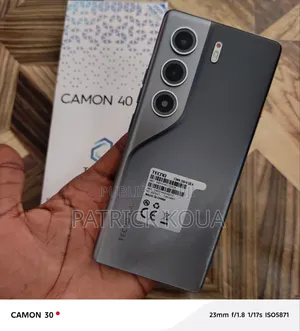 Nouveau Tecno Camon 40 Pro 4G 256 GB Gris