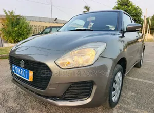 Suzuki Swift 2024 Gris