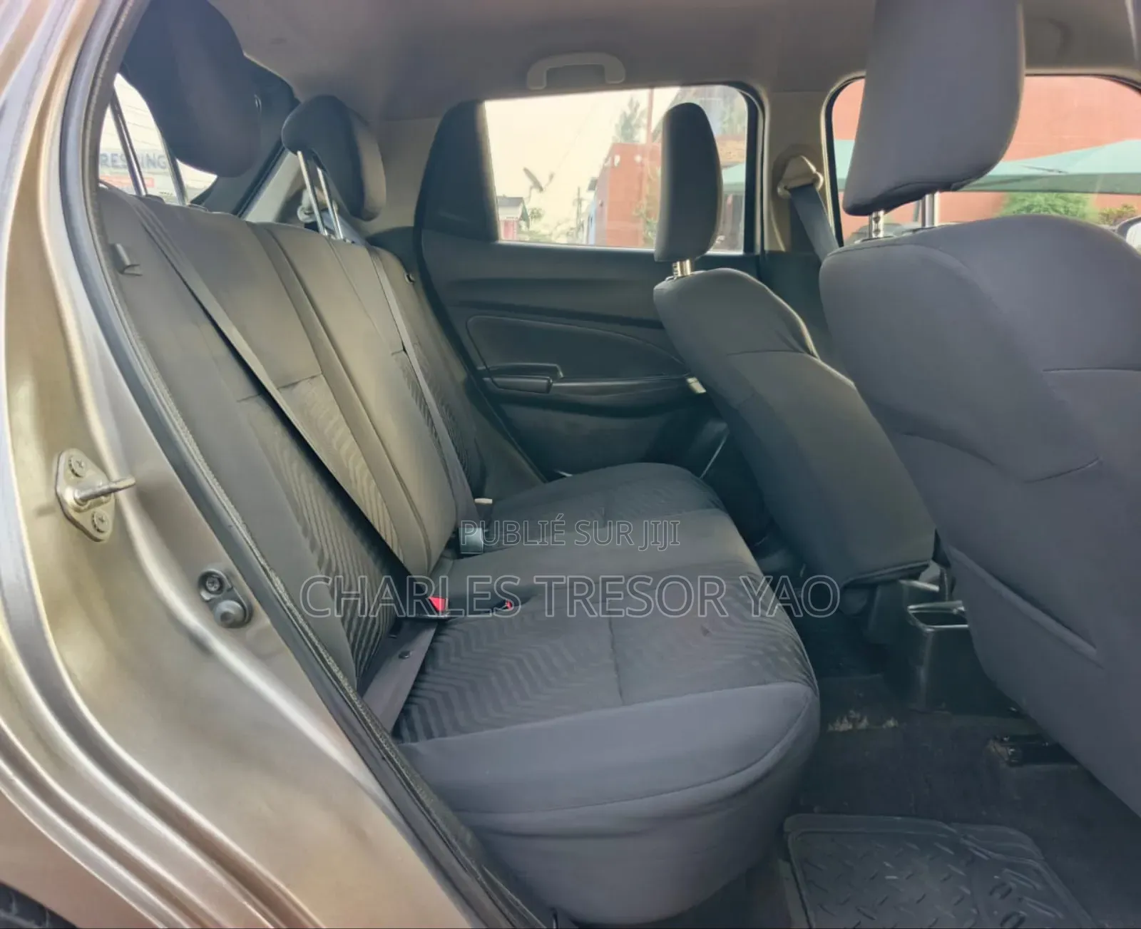 Suzuki Swift 2024 Gris