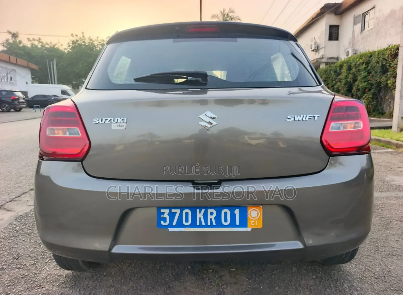 Suzuki Swift 2024 Gris