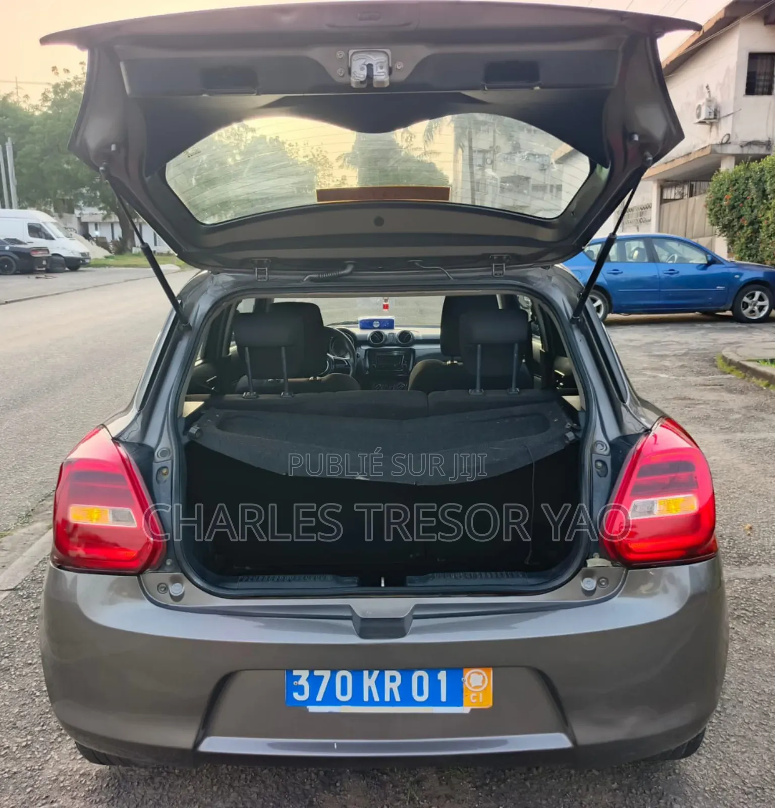 Suzuki Swift 2024 Gris