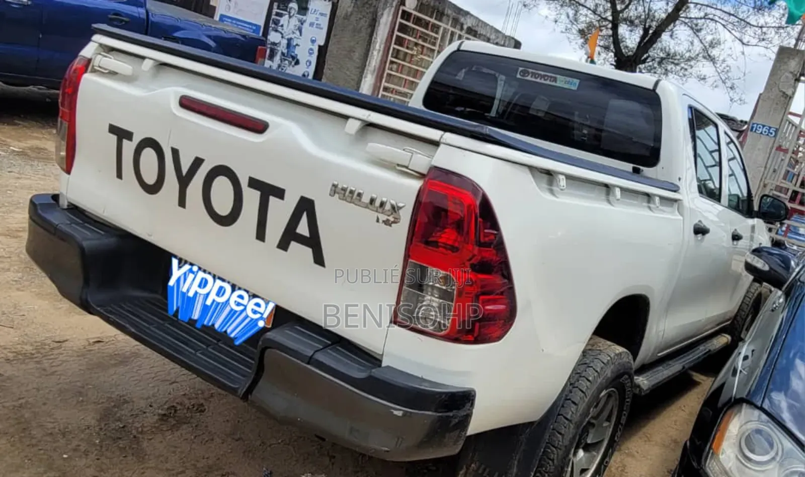 Toyota Hilux 2023 Blanc cassé