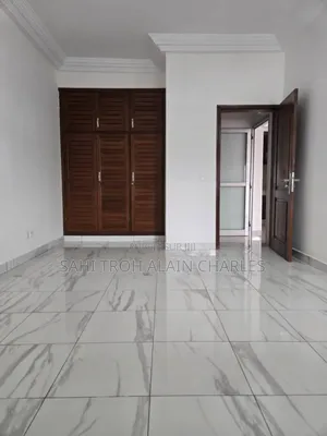 Un Bel Appartement De 2 Pièces Au 2 Salles d'Eau