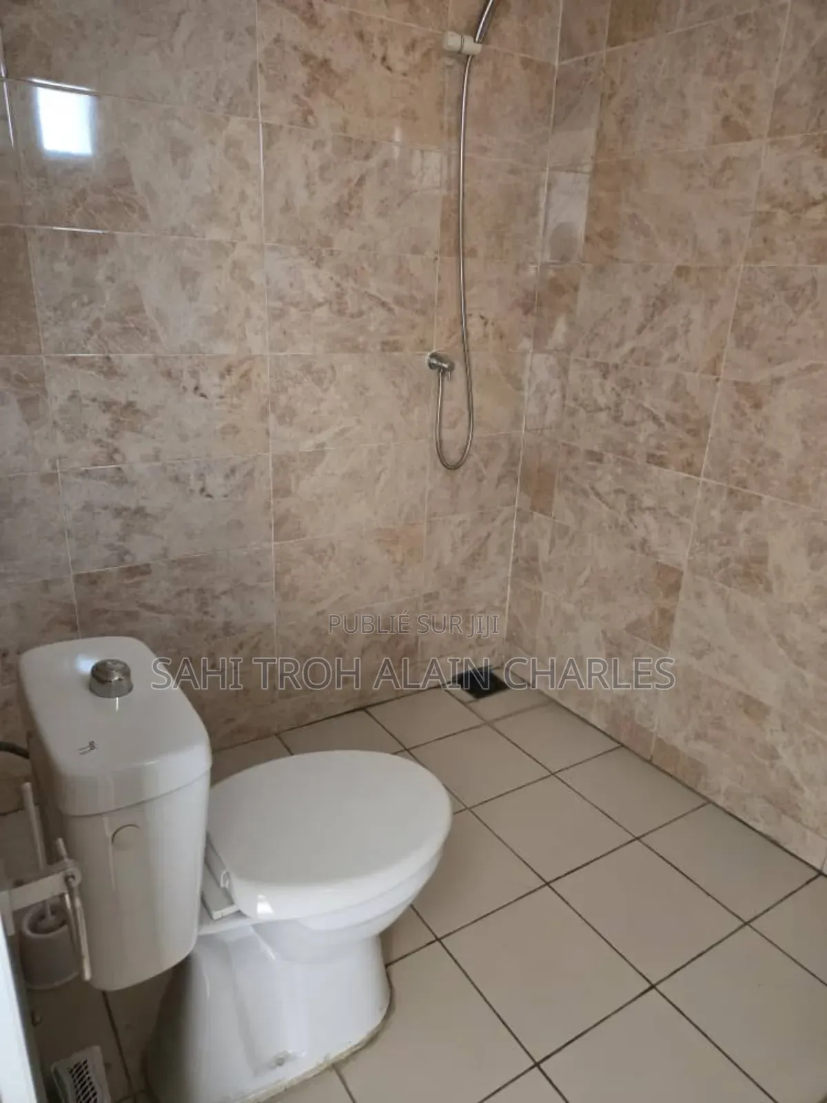 Un Bel Appartement De 2 Pièces Au 2 Salles d'Eau