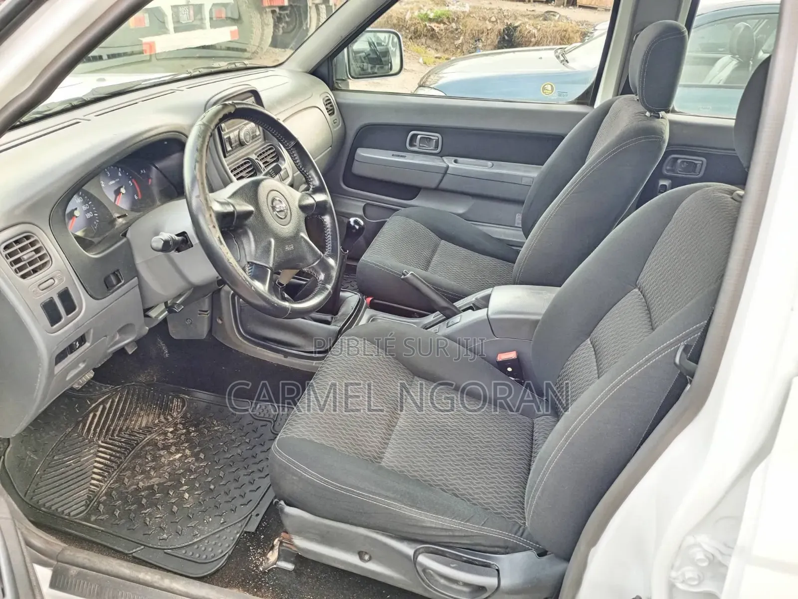 Nissan Hardbody 2021 Blanc