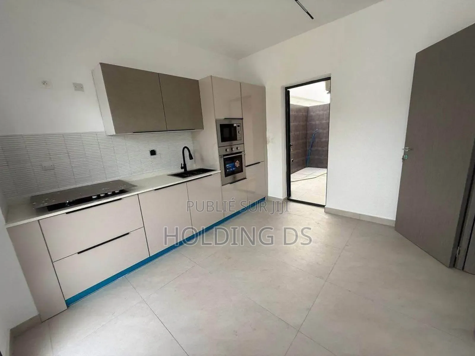 Furnished 3chbre Duplex dans Location Immobilière, Cocody à Louer