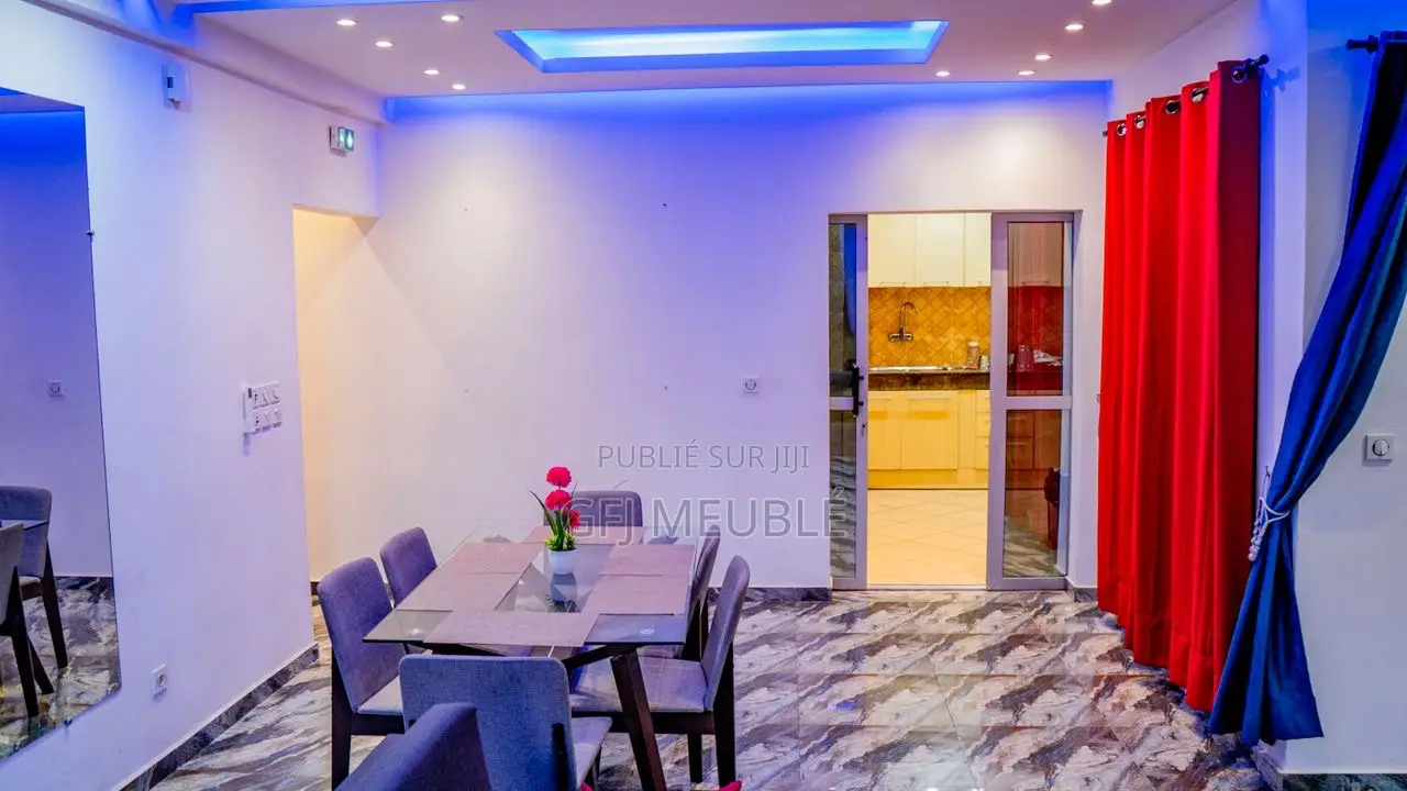 Furnished 4chbre Appartement dans G.F.J Meublé, Cocody à Louer