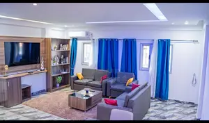 Furnished 4chbre Appartement dans G.F.J Meublé, Cocody à Louer