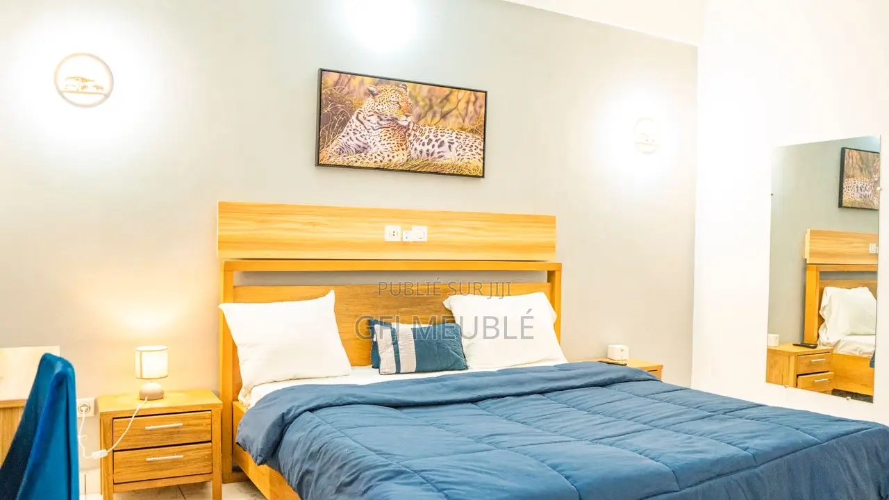 Furnished 4chbre Appartement dans G.F.J Meublé, Cocody à Louer