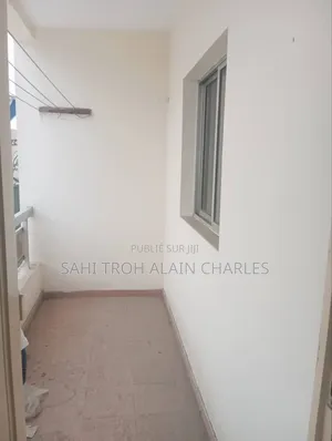 Vente d'Un Appartement De 2 Pièces en Bordure Du Boulevard Latrille