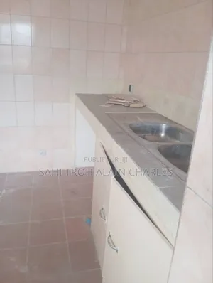 Vente d'Un Appartement De 2 Pièces en Bordure Du Boulevard Latrille