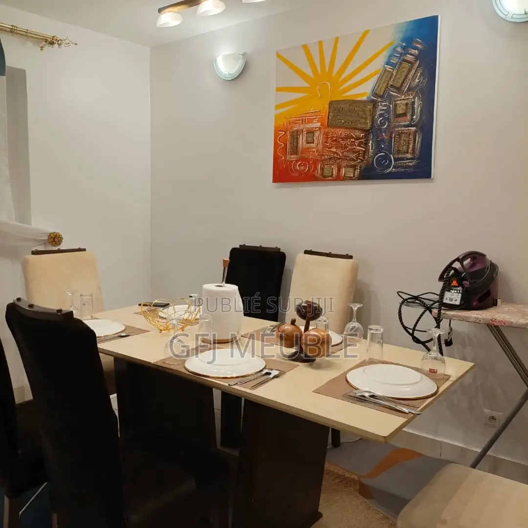 Furnished 3chbre Appartement dans G.F.J Meublé, Cocody à Louer