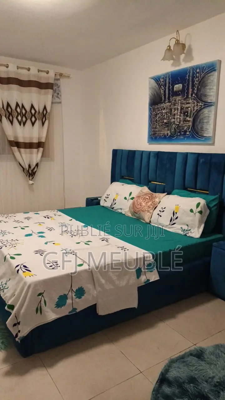 Furnished 3chbre Appartement dans G.F.J Meublé, Cocody à Louer