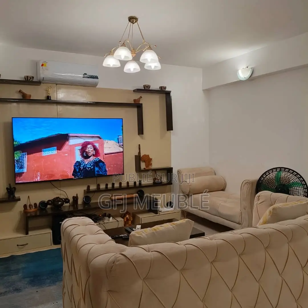 Furnished 3chbre Appartement dans G.F.J Meublé, Cocody à Louer