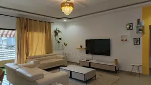 Furnished 2chbre Appartement dans G.F.J Meublé, Cocody à Louer