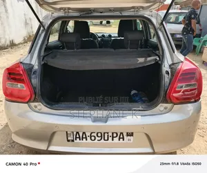 Suzuki Swift 2023 Gris