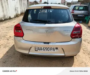 Suzuki Swift 2023 Gris