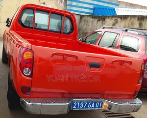Mitsubishi L200 2007 Orange