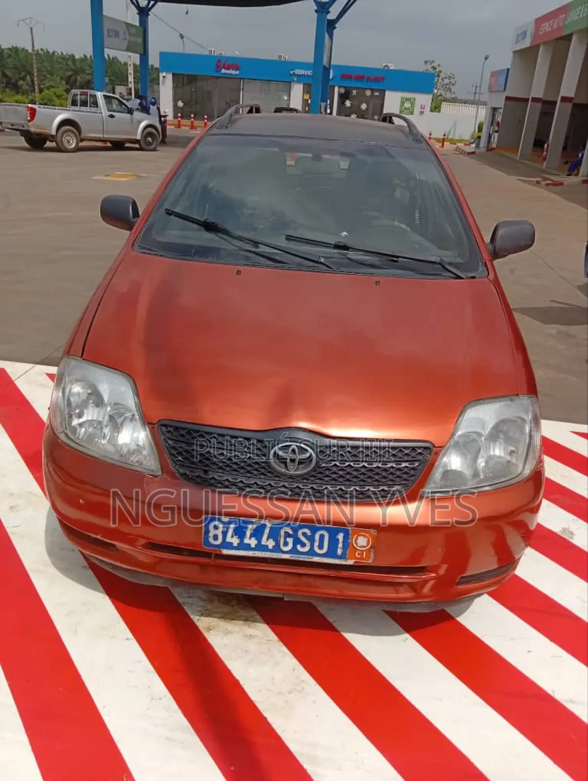 Toyota Corolla 2001 Orange