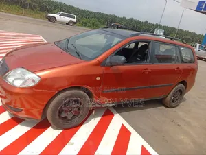 Toyota Corolla 2001 Orange
