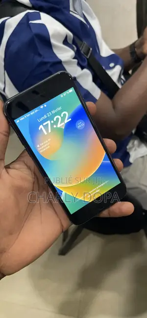 Apple iPhone 8 64 GB Noir