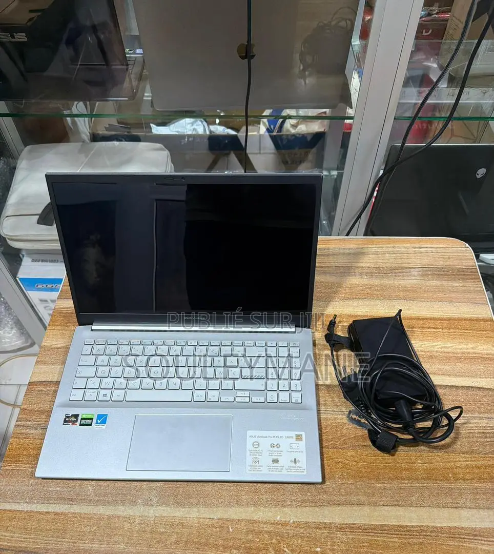 Ordinateur portable Asus VivoBook 15 X505BA 16GB AMD Ryzen 7 SSD 512GB